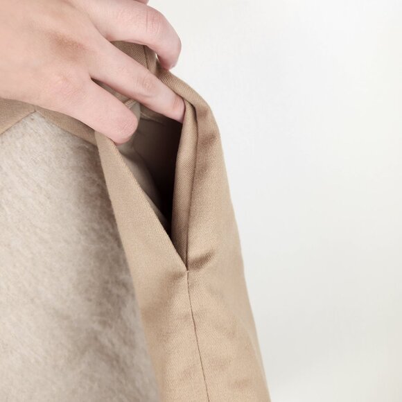 Banana Republic Wool Blend Fuzzy Panel Mini Skirt in Camel sz 2 - Picture 3 of 10